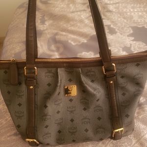 Authentic MCM MEDIUM VISETOS TOTE
